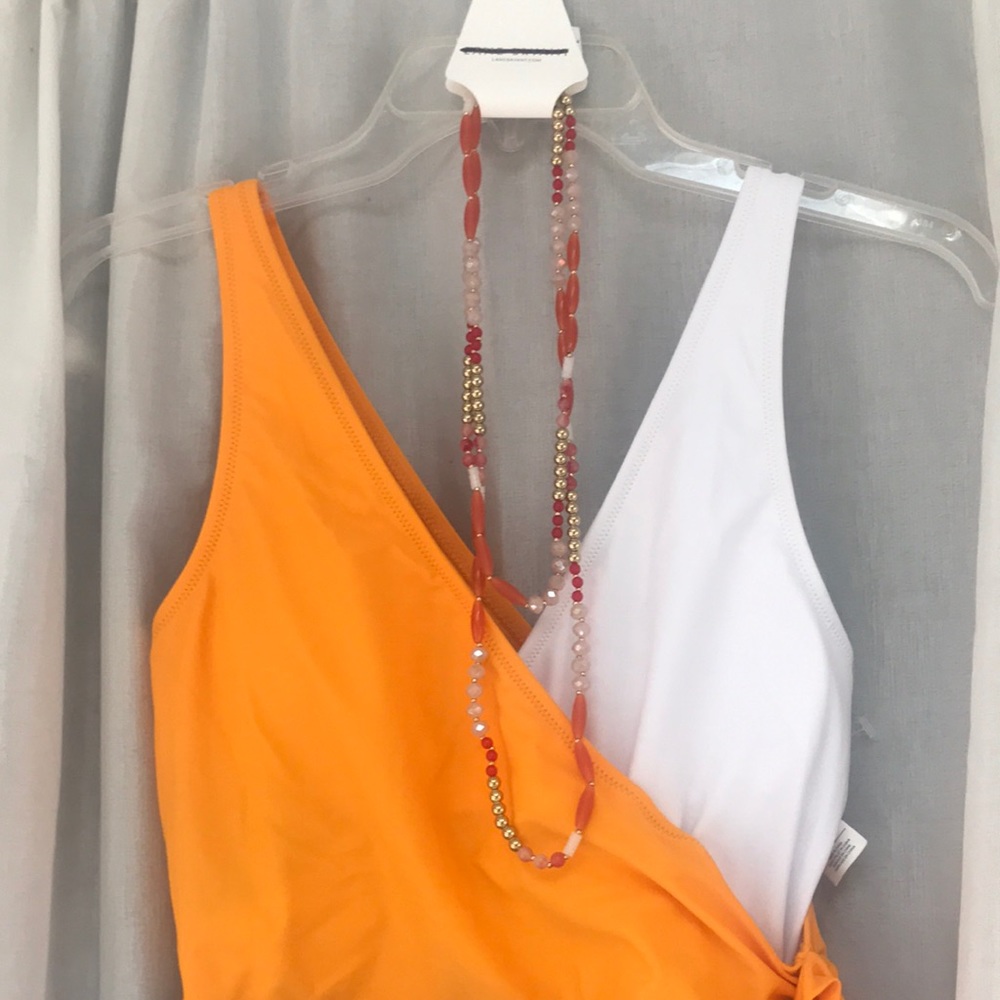 Cupshe swimsuit - Picture 2 of 6